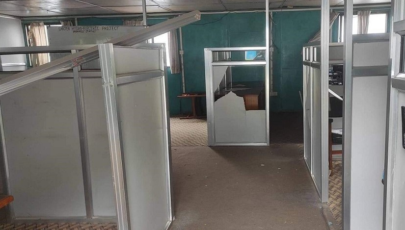 सान्जेन जलविद्युतको कार्यालयमा तोडफोड