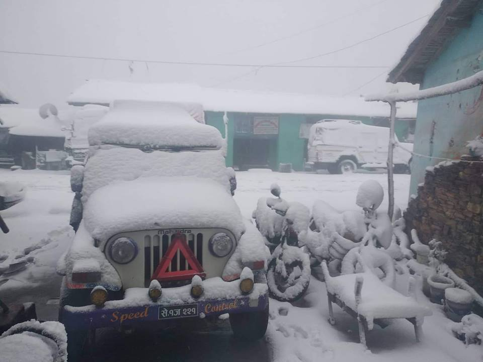 हिमपातसँगै भारि बर्षा, तीन दिन यस्ताे रहने