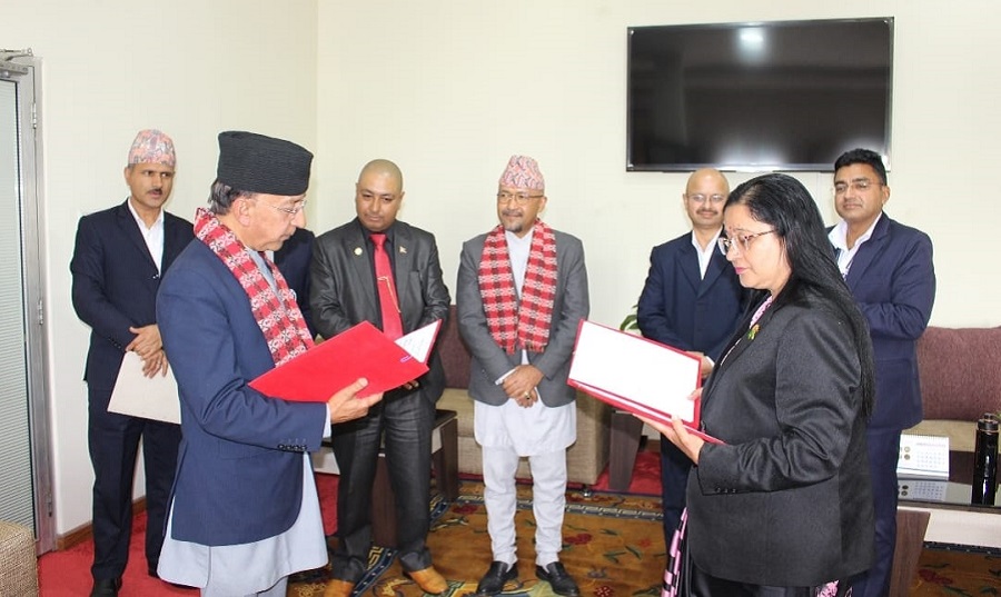 सांग्रिला डेभलपमेन्ट बैंकका अध्यक्ष सत्यालद्धारा शपथ ग्रहण