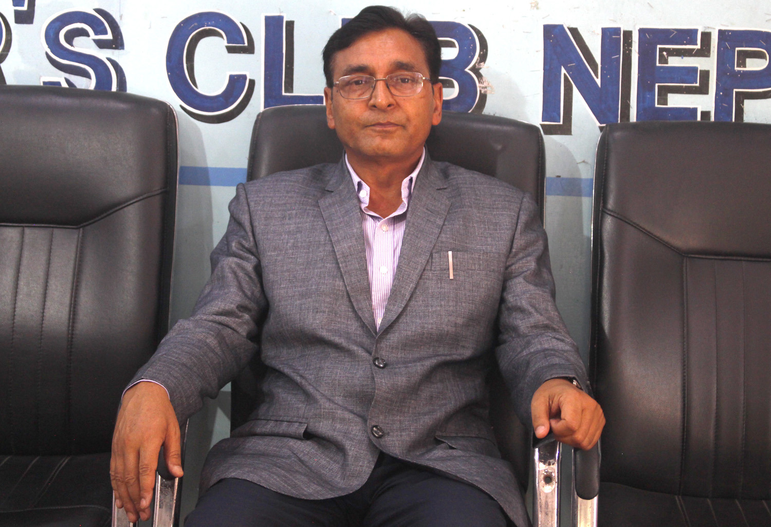 एमाले सचिव रायमाझी विरुद्ध पक्राउ पुर्जी जारी भएपछिको छटपटी