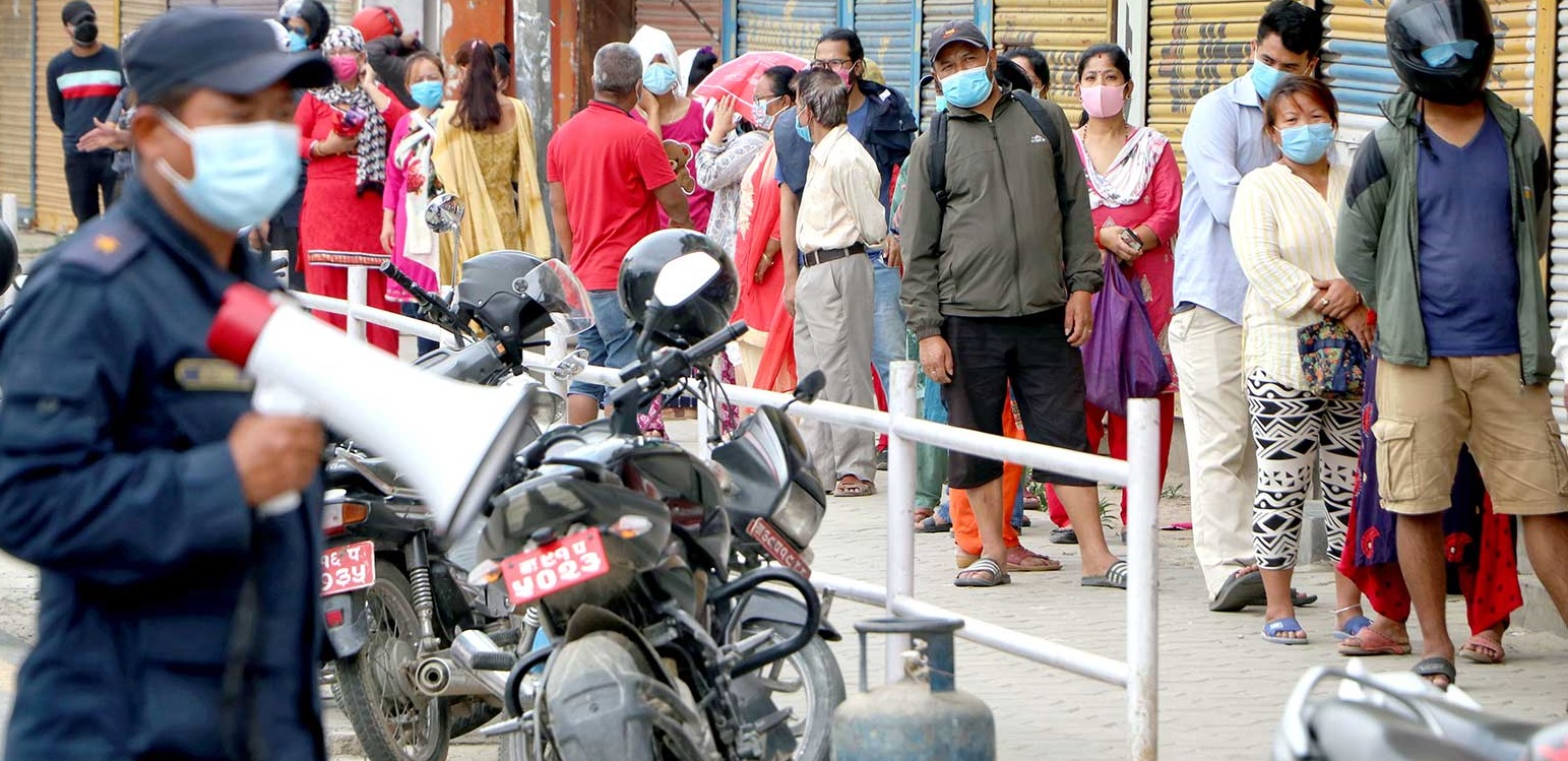 सरकारको २० प्रतिशत छुटको सामान लिन जाँदा अर्को खतरा !