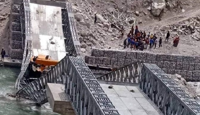 भेरी नदीको बेलिब्रिज भाँचिदा चार जनाको मृत्यु
