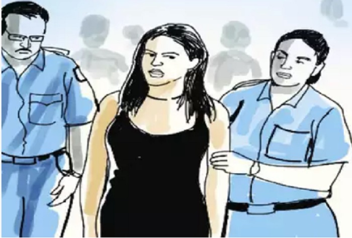 एक केजी सुनसहित महिला पक्राउ