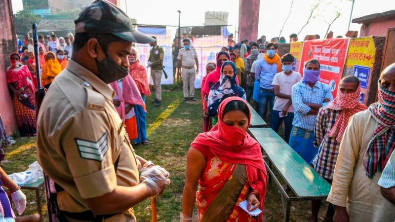 बिहारमा पहिलो चरणको निर्वाचन, ७१ पदका लागि १०६६ उम्मेदवार